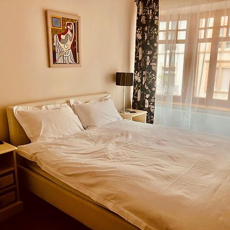 Georgian Guest Rooms Базел Екстериор снимка