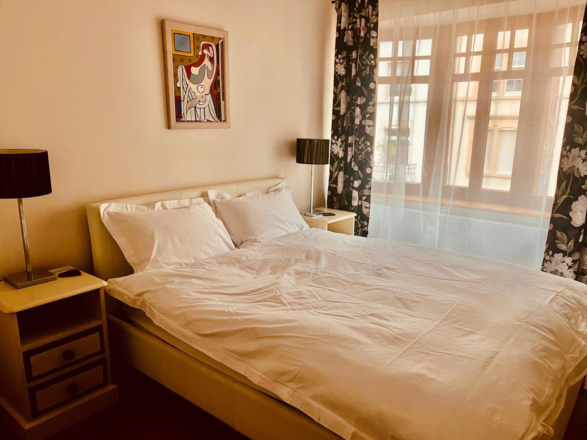 Georgian Guest Rooms Базел Екстериор снимка