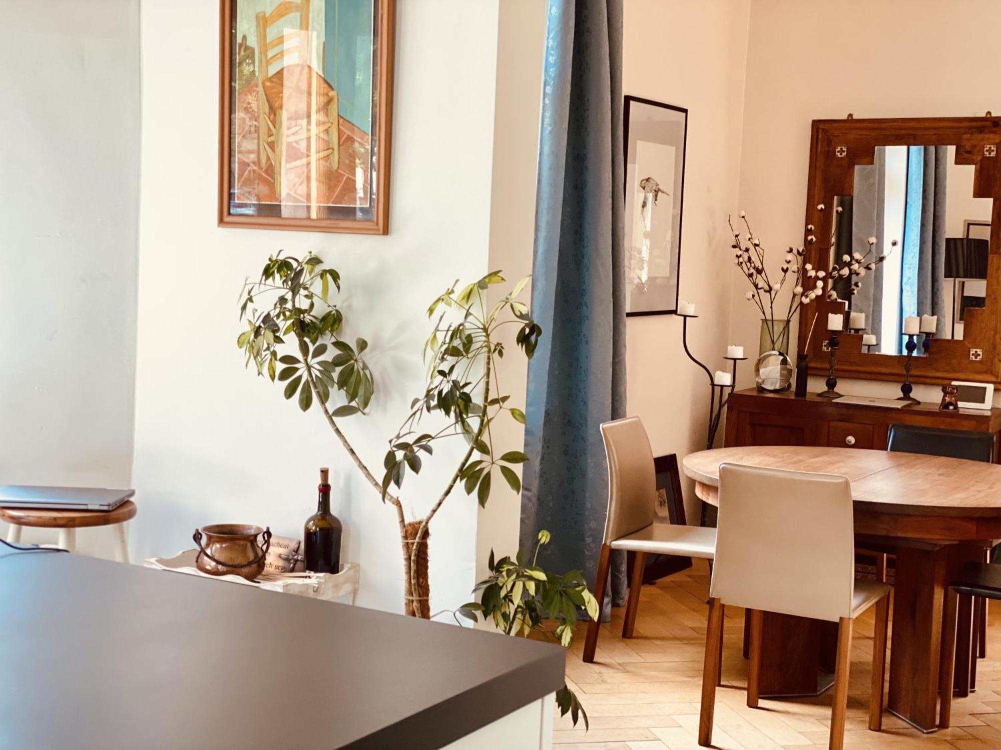 Georgian Guest Rooms Базел Екстериор снимка